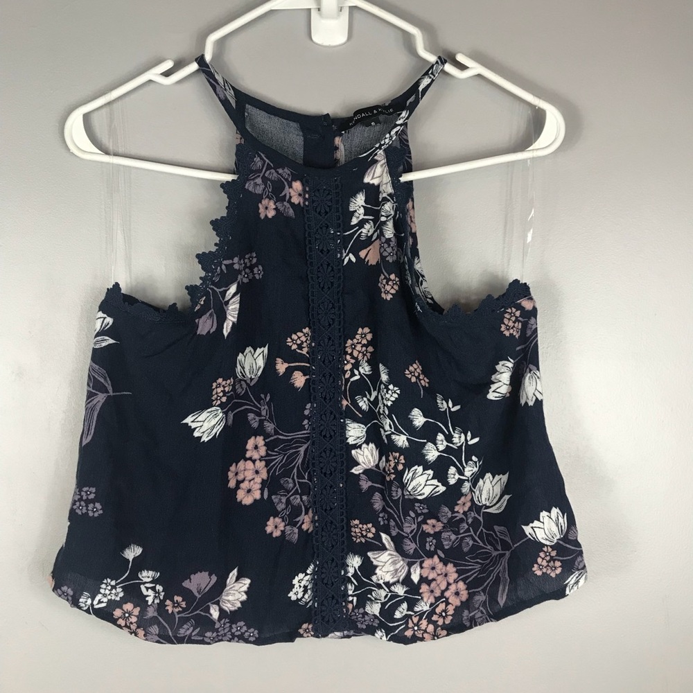 Kendall and Kylie Cropped Top Sz Small
